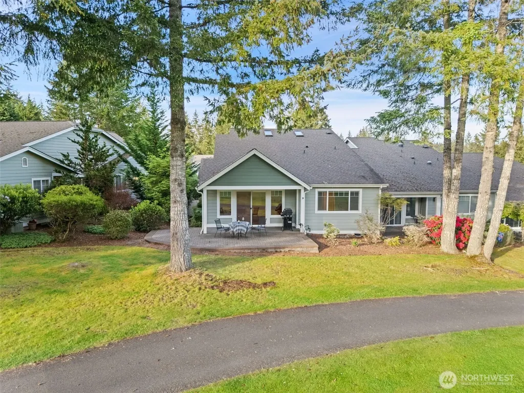 321 E Soderberg Road Allyn WA 98524