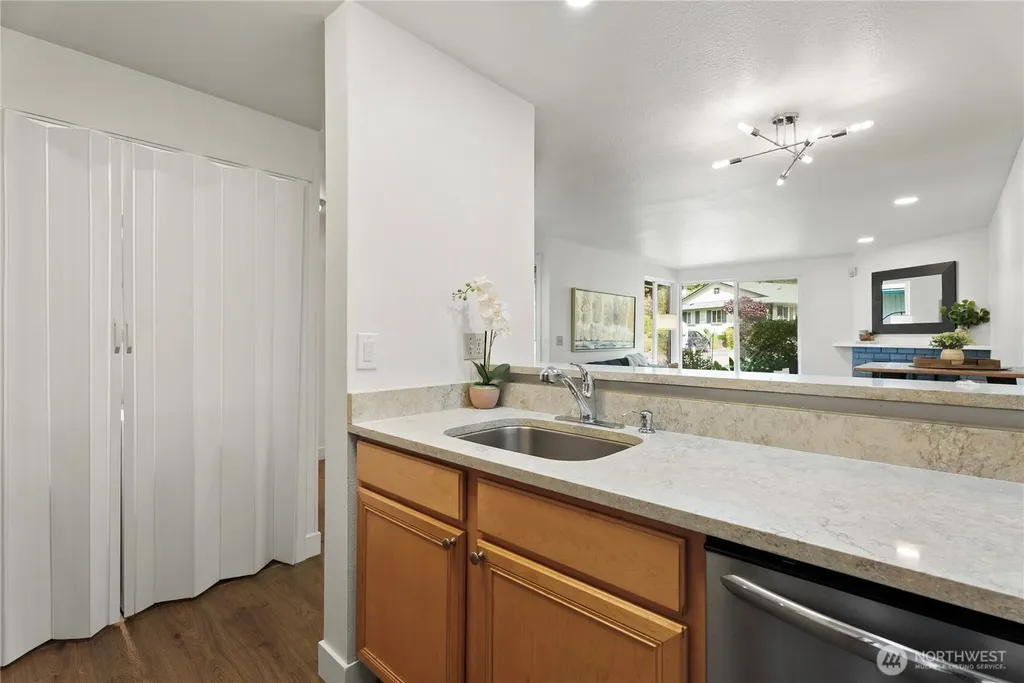 520 S 323rd Place Federal Way WA 98003