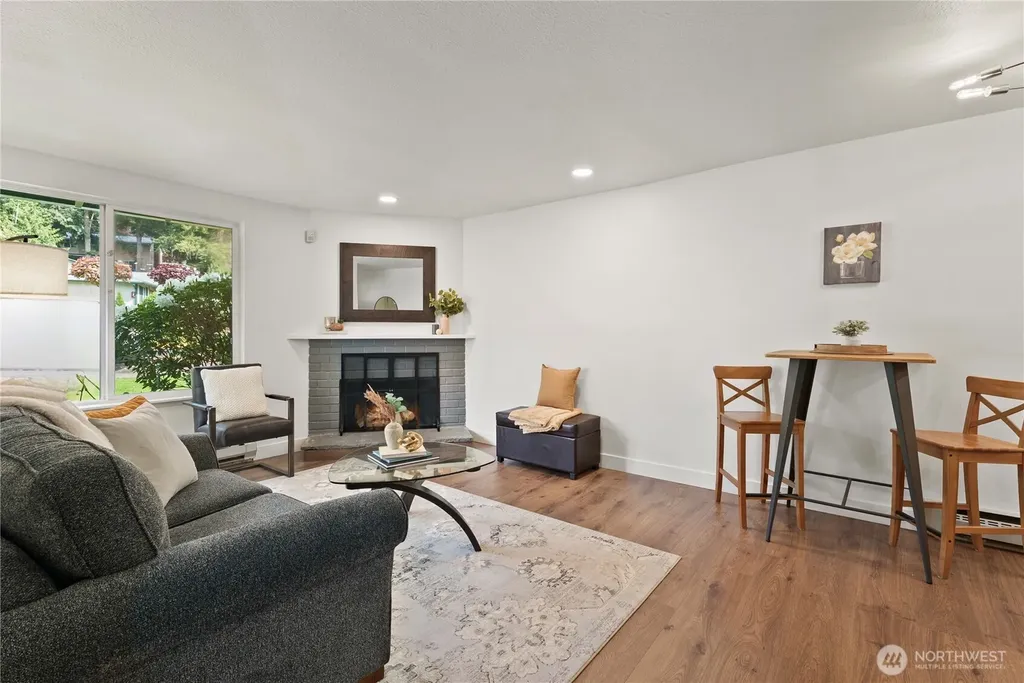 520 S 323rd Place Federal Way WA 98003