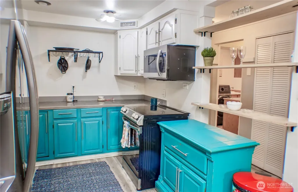 1130 E Timberlake Drive Shelton WA 98584