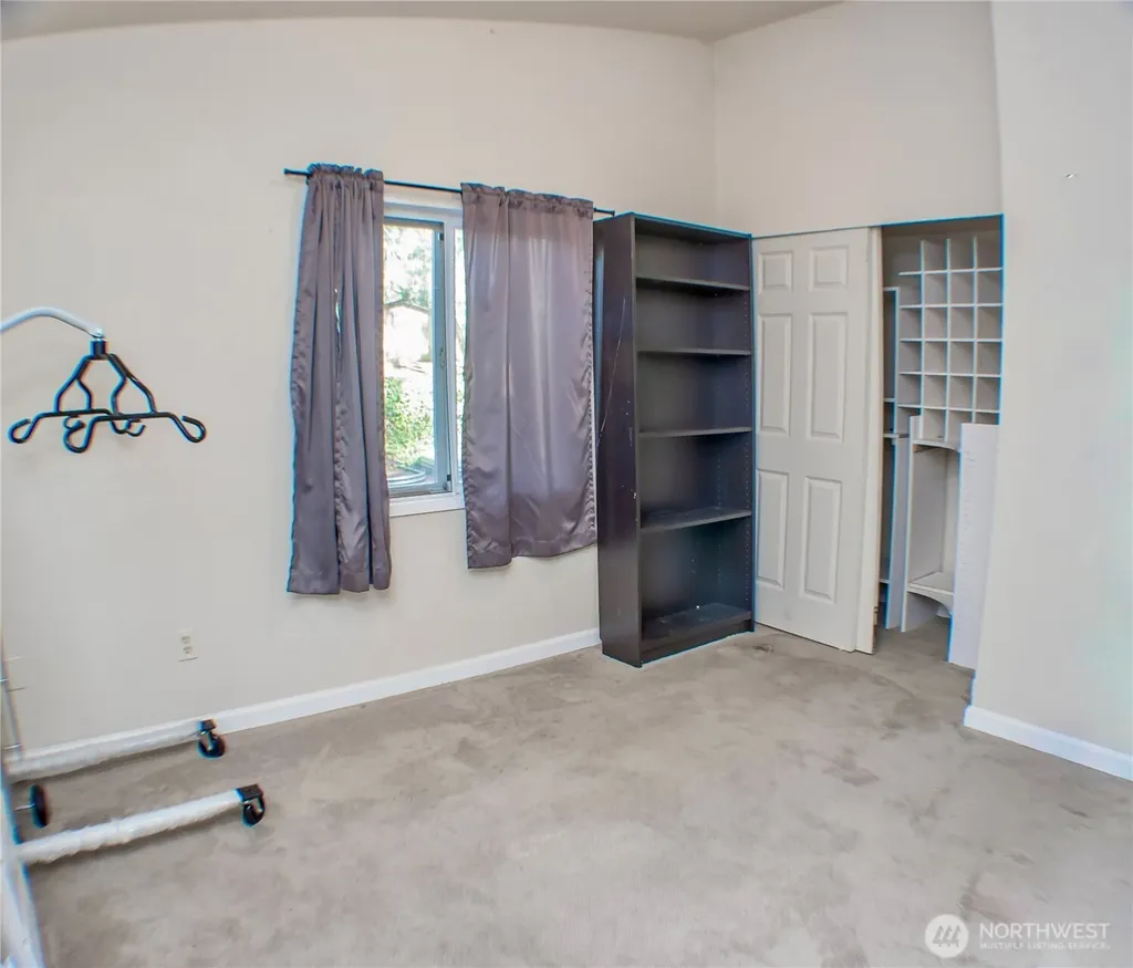 1130 E Timberlake Drive Shelton WA 98584