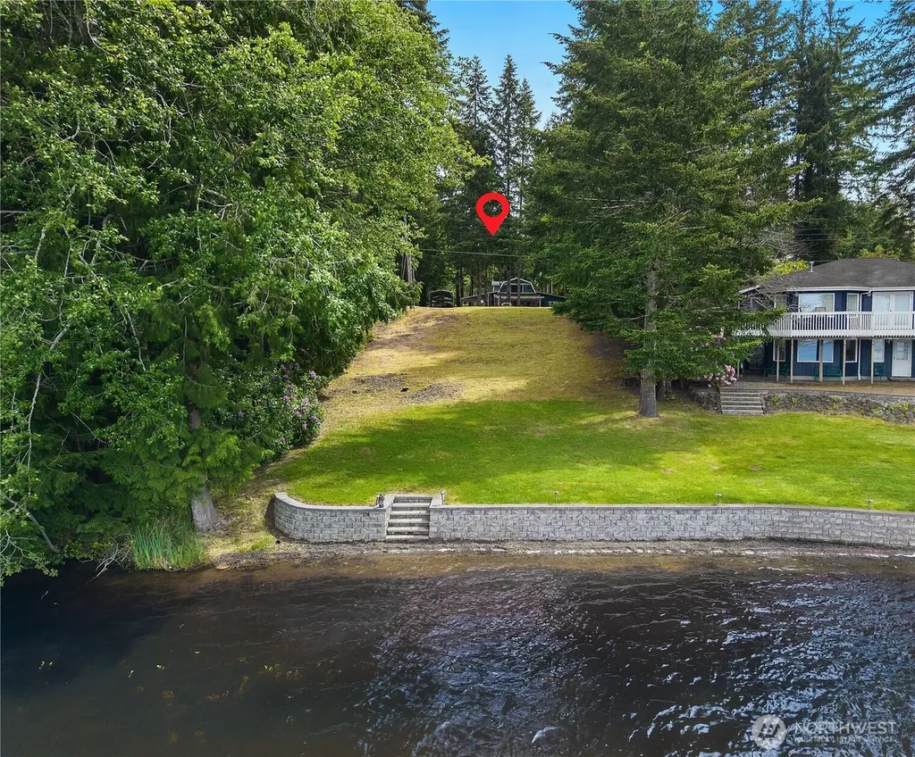1130 E Timberlake Drive Shelton WA 98584