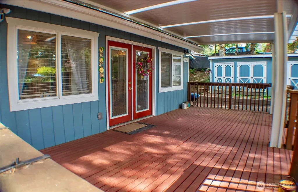 1130 E Timberlake Drive Shelton WA 98584