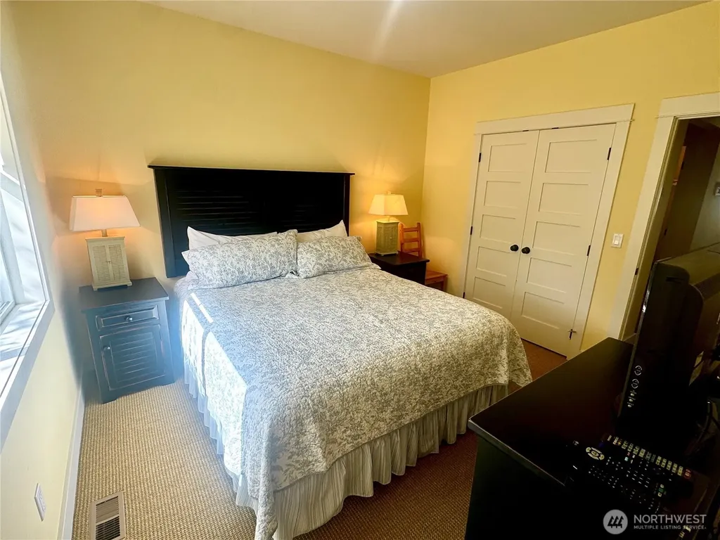 107 Barefoot Lane Oroville WA 98844