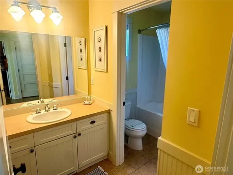 107 Barefoot Lane Oroville WA 98844