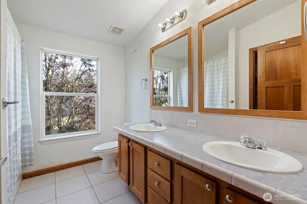 786 Frost Road Winlock WA 98596