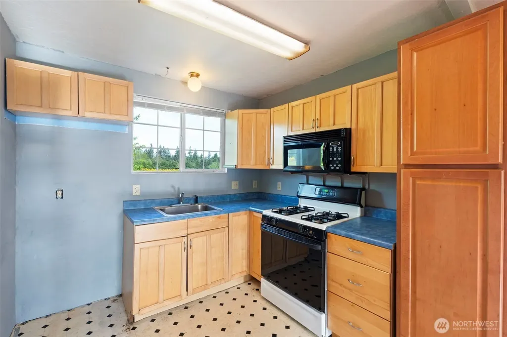 786 Frost Road Winlock WA 98596