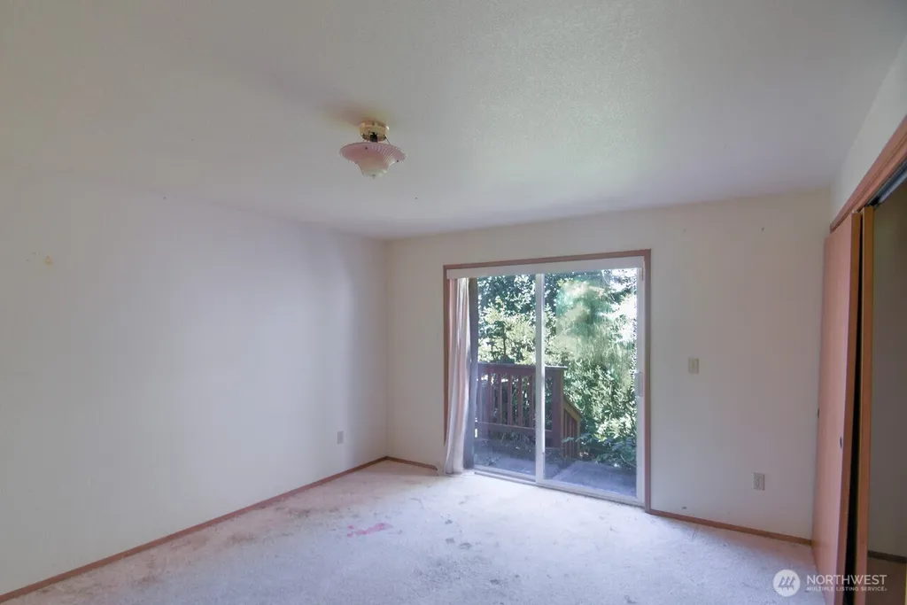 180 Sunrise Avenue SE Ocean Shores WA 98569
