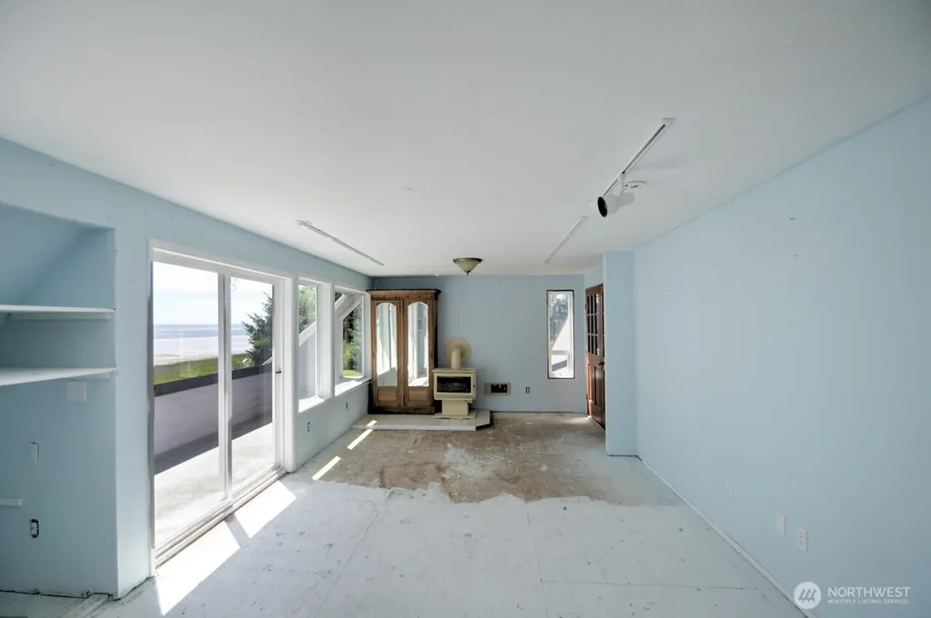 180 Sunrise Avenue SE Ocean Shores WA 98569