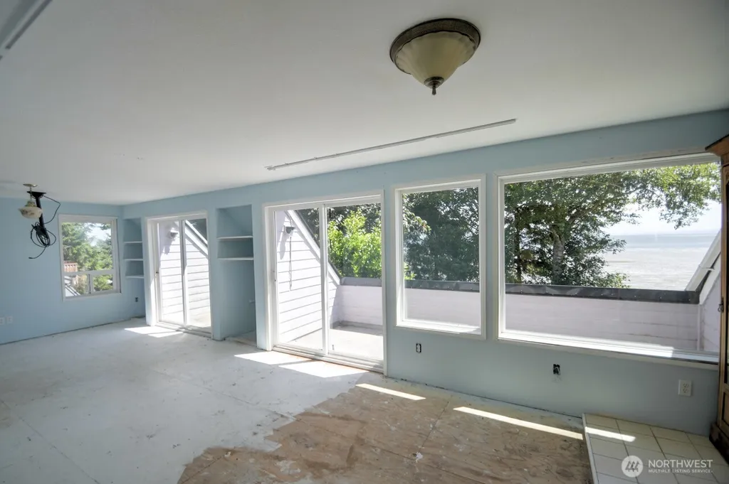 180 Sunrise Avenue SE Ocean Shores WA 98569