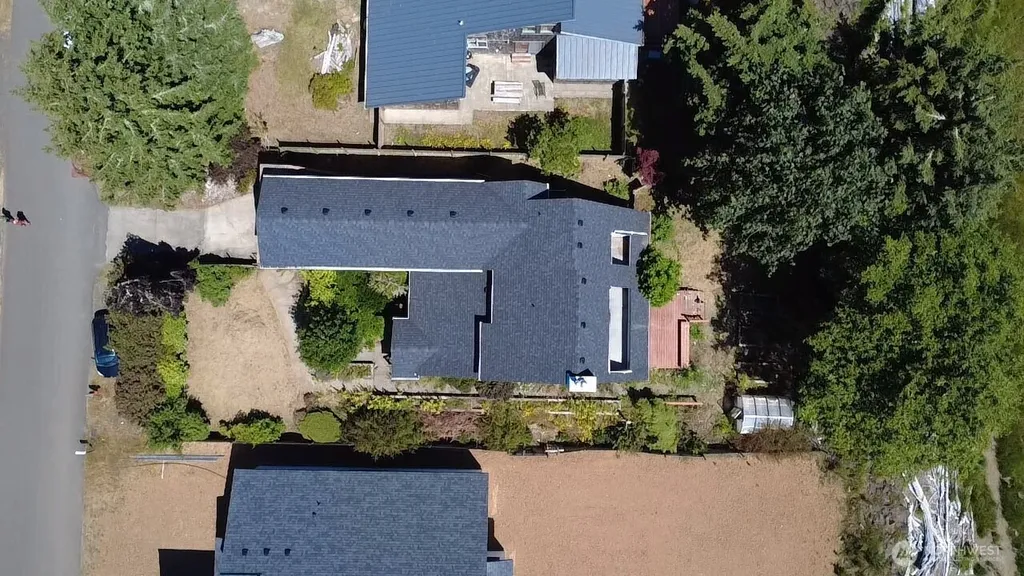 180 Sunrise Avenue SE Ocean Shores WA 98569