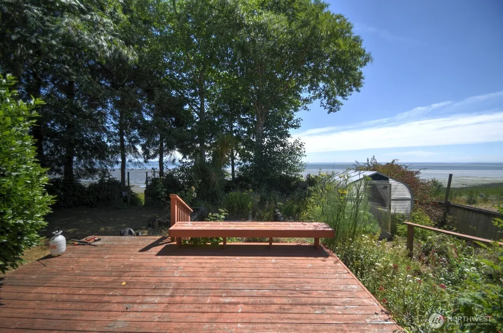 180 Sunrise Avenue SE Ocean Shores WA 98569