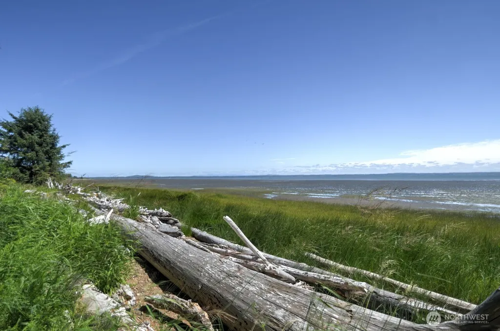 180 Sunrise Avenue SE Ocean Shores WA 98569