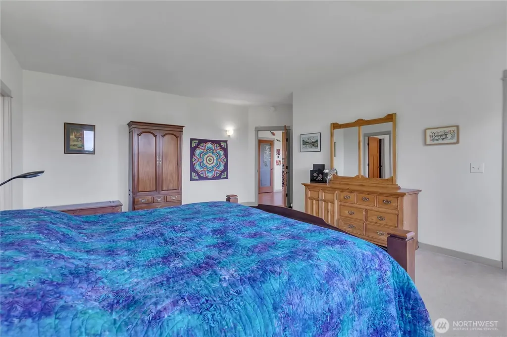 23506 Seatter Road NE Kingston WA 98346