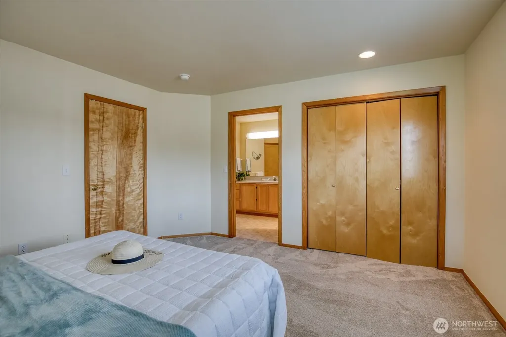 354 Wildwood Avenue SE Ocean Shores WA 98569