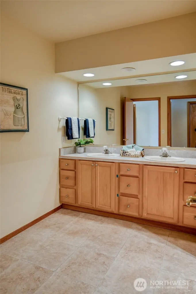 354 Wildwood Avenue SE Ocean Shores WA 98569