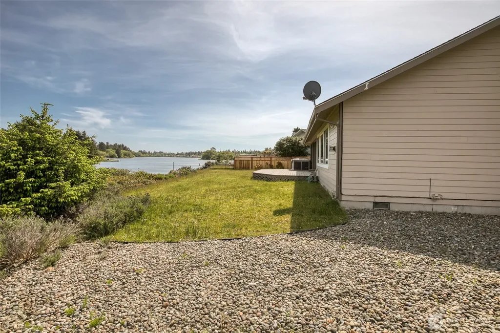354 Wildwood Avenue SE Ocean Shores WA 98569