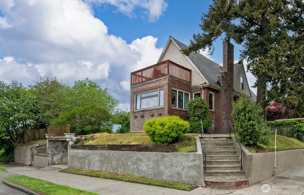 1543 31st Avenue S Seattle WA 98144