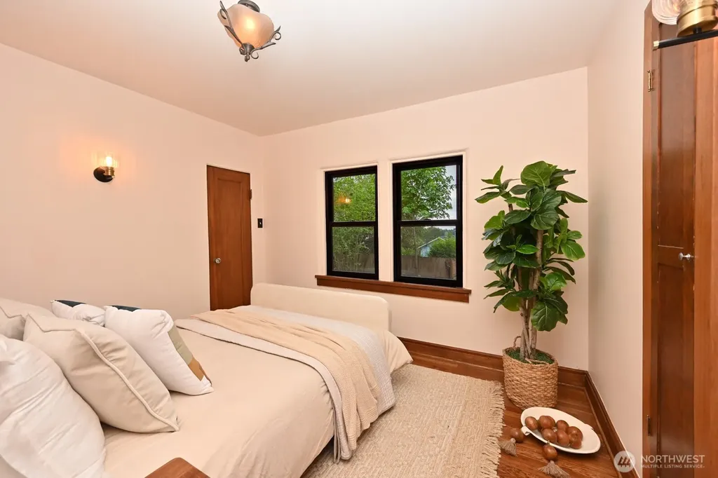 1543 31st Avenue S Seattle WA 98144
