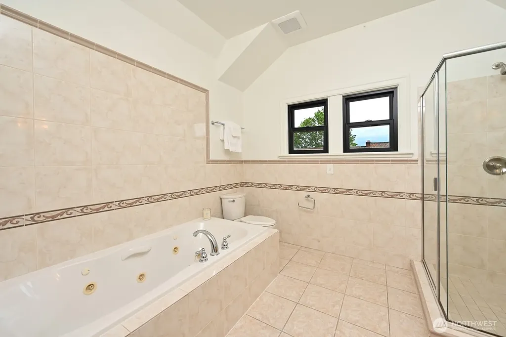 1543 31st Avenue S Seattle WA 98144
