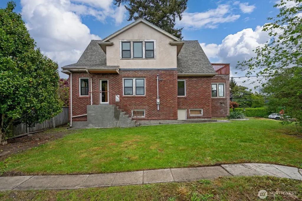 1543 31st Avenue S Seattle WA 98144