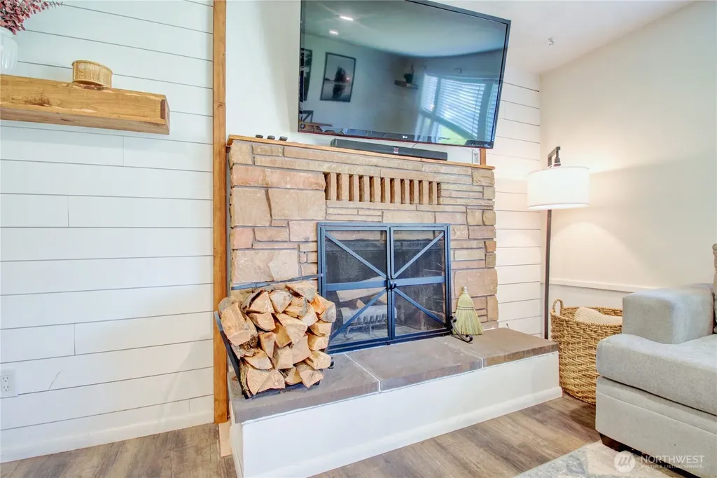 348 NE Harvest Drive Oak Harbor WA 98277