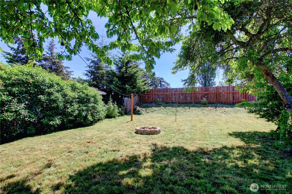 348 NE Harvest Drive Oak Harbor WA 98277