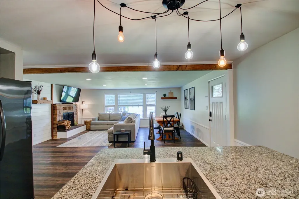 348 NE Harvest Drive Oak Harbor WA 98277