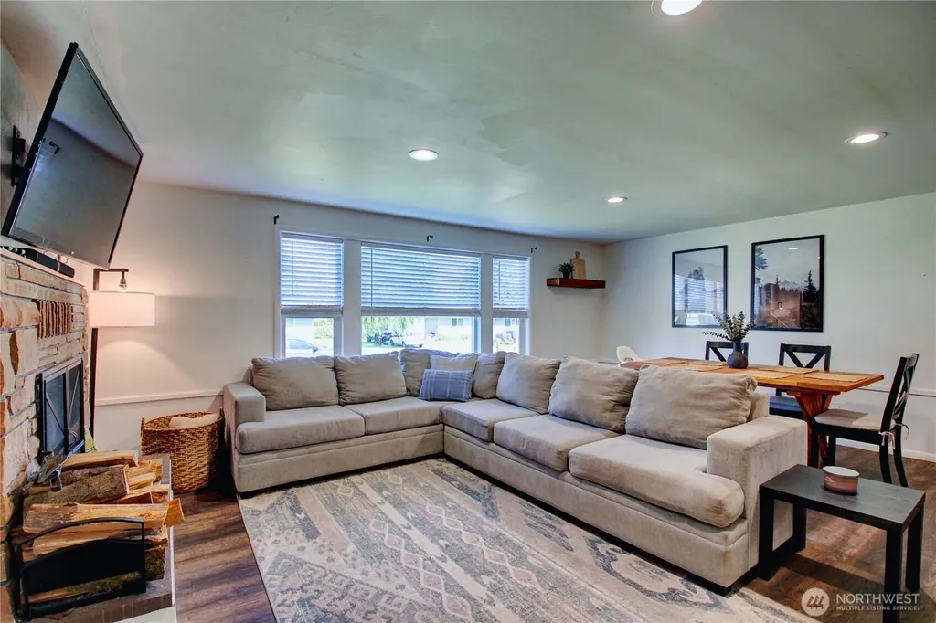 348 NE Harvest Drive Oak Harbor WA 98277