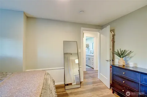 348 NE Harvest Drive Oak Harbor WA 98277