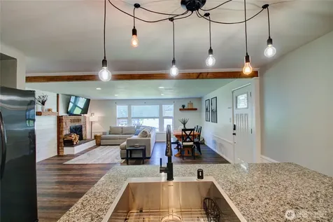 348 NE Harvest Drive Oak Harbor WA 98277