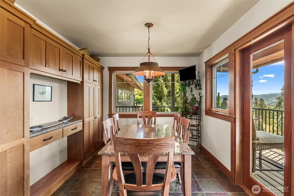 10665 North Road Leavenworth WA 98826