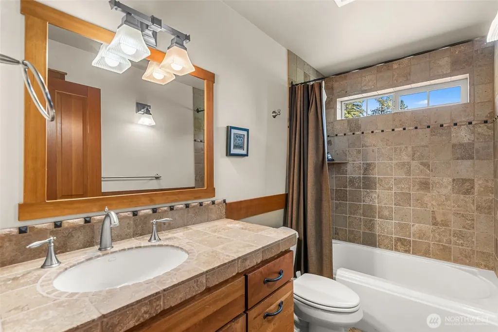 10665 North Road Leavenworth WA 98826