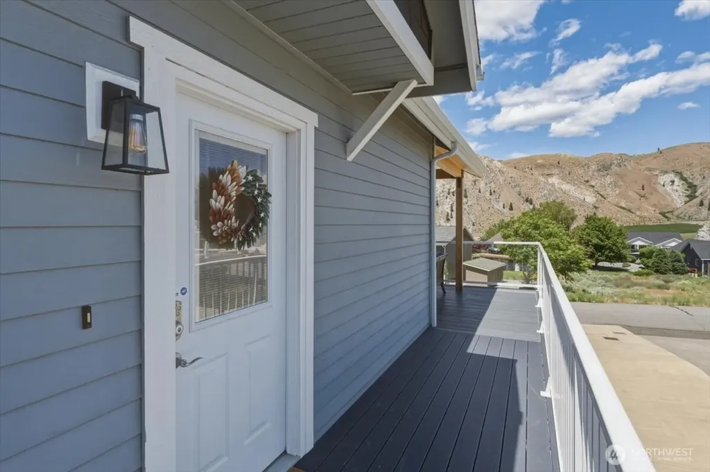 240 W Marine View Drive Orondo WA 98843