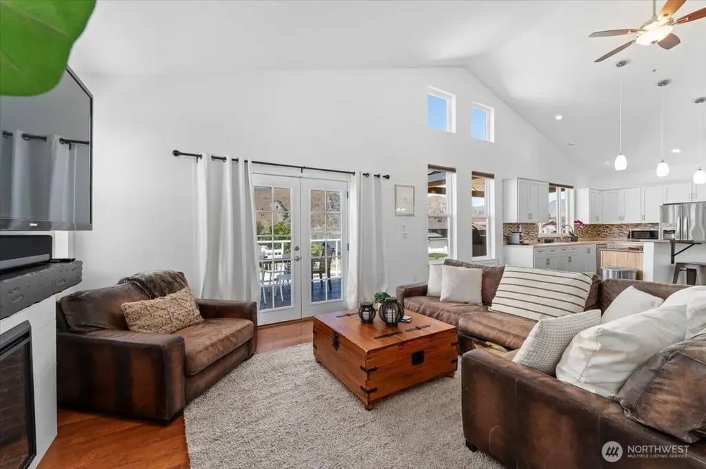 240 W Marine View Drive Orondo WA 98843