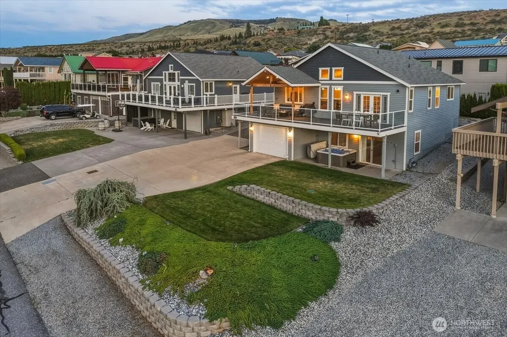 240 W Marine View Drive Orondo WA 98843