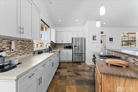 240 W Marine View Drive Orondo WA 98843
