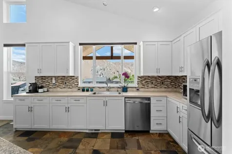 240 W Marine View Drive Orondo WA 98843