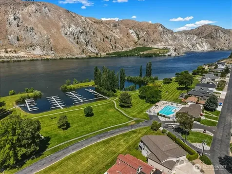 240 W Marine View Drive Orondo WA 98843