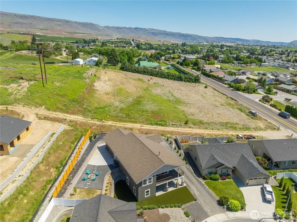 827 Madeleine Court East Wenatchee WA 98802