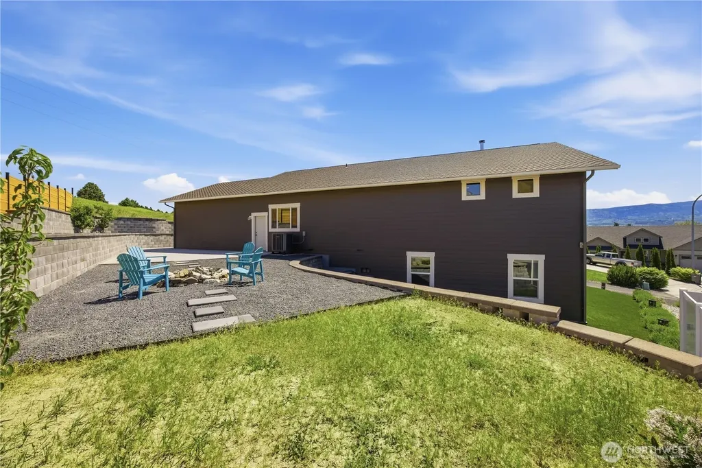 827 Madeleine Court East Wenatchee WA 98802