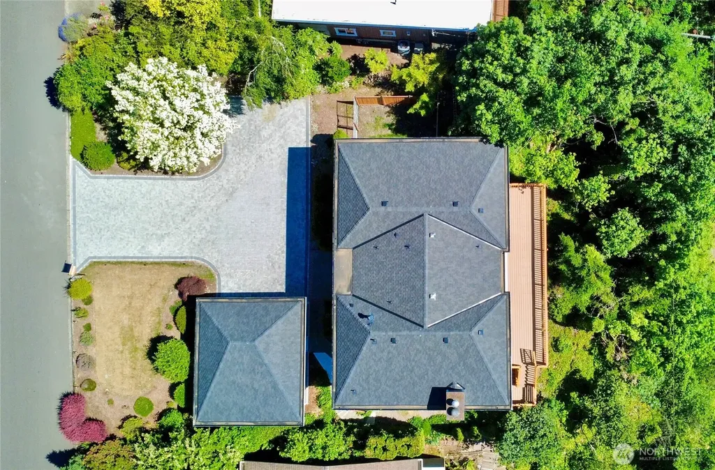 110 174th Place NE Bellevue WA 98008