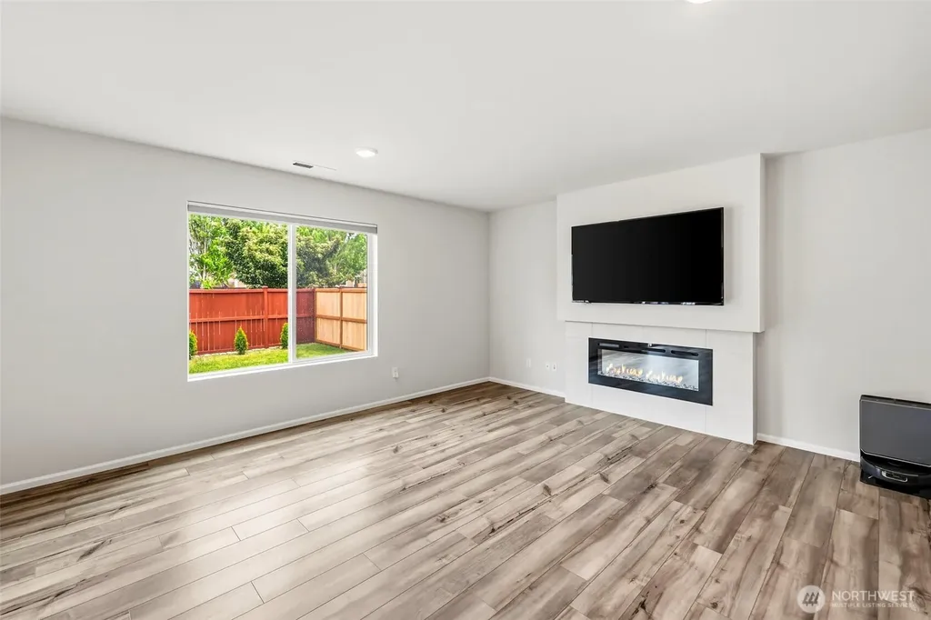 15187 Iverson Loop SE Yelm WA 98597