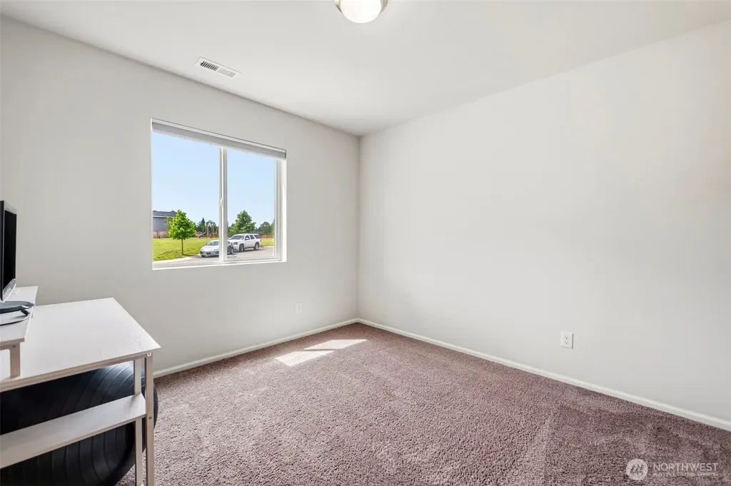 15187 Iverson Loop SE Yelm WA 98597