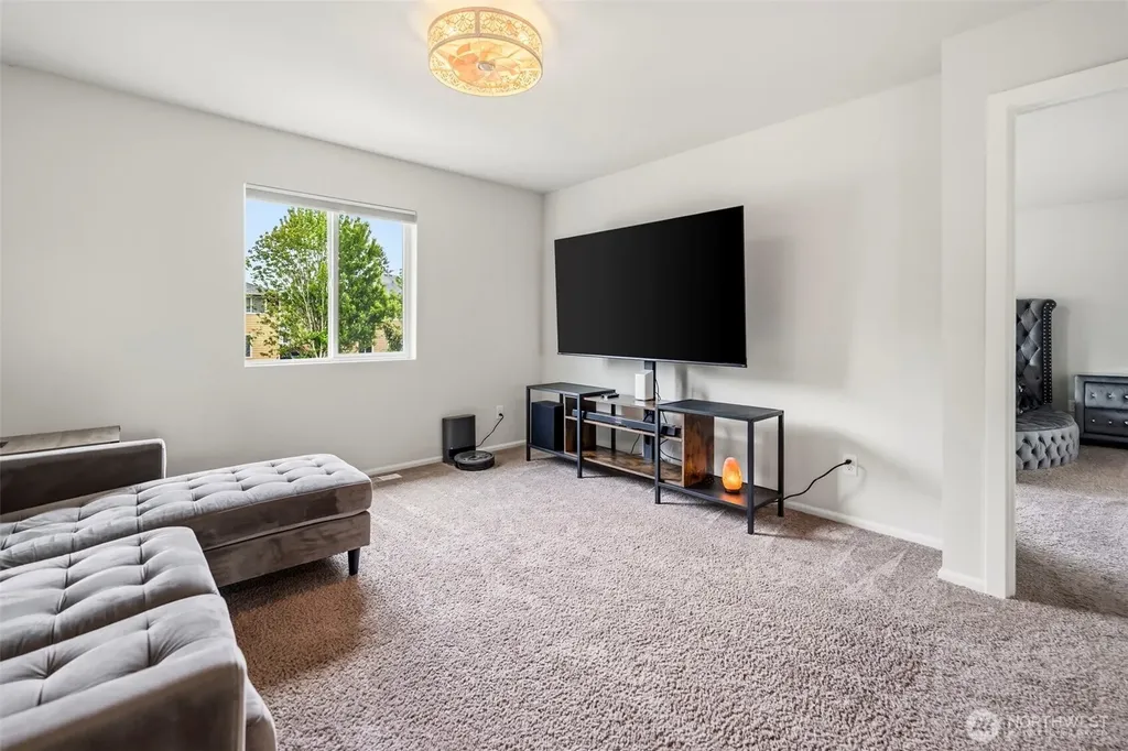 15187 Iverson Loop SE Yelm WA 98597