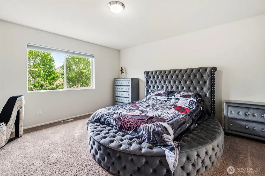 15187 Iverson Loop SE Yelm WA 98597