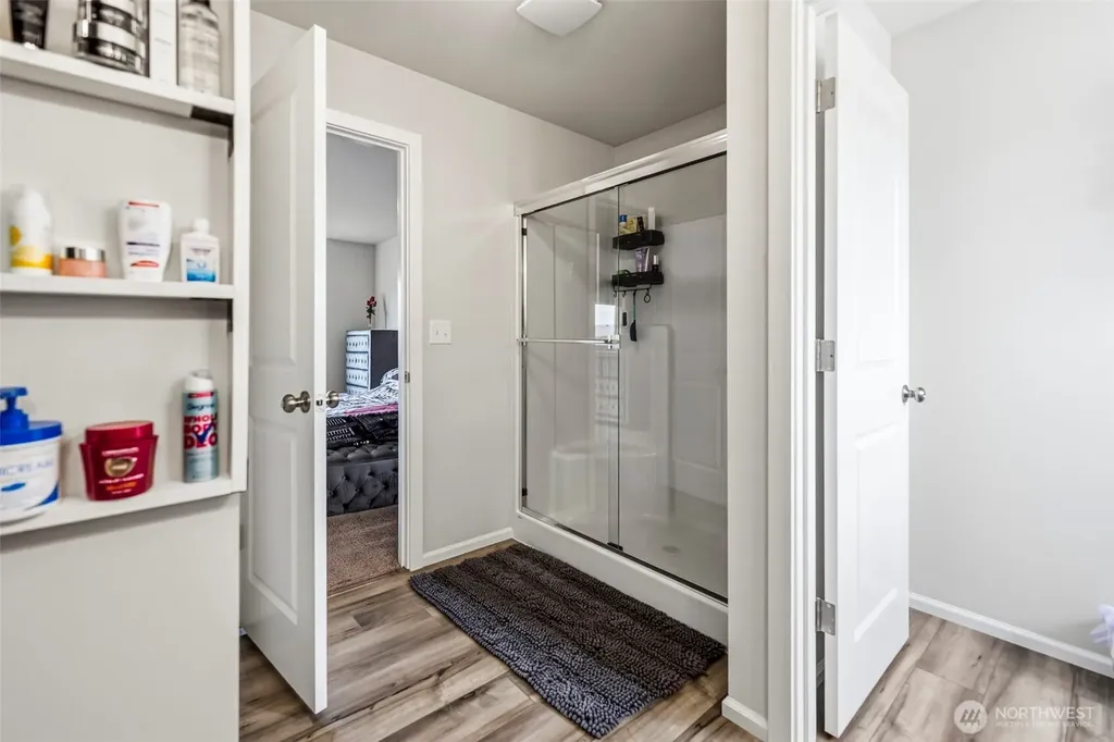 15187 Iverson Loop SE Yelm WA 98597