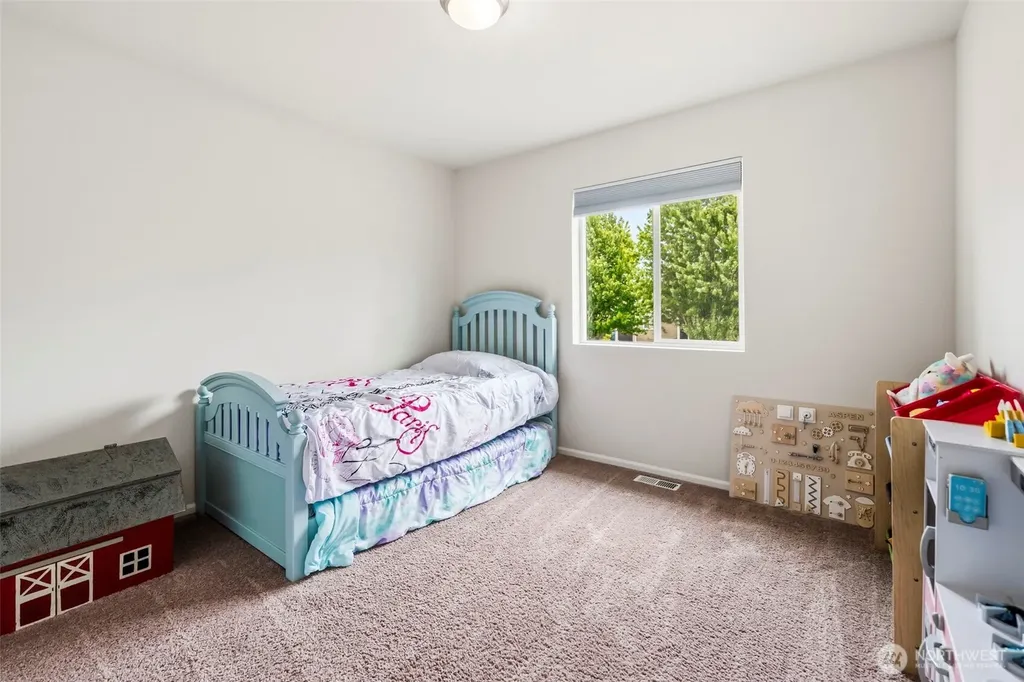 15187 Iverson Loop SE Yelm WA 98597