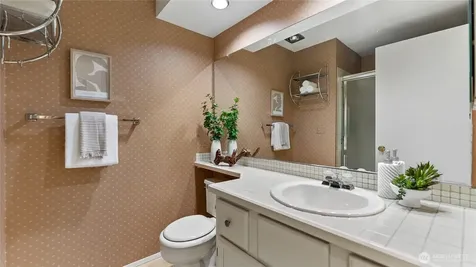 6614 113th Place SE Bellevue WA 98006