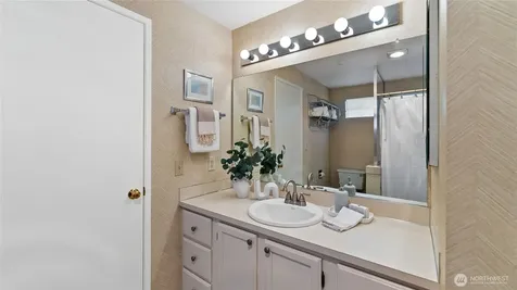 6614 113th Place SE Bellevue WA 98006
